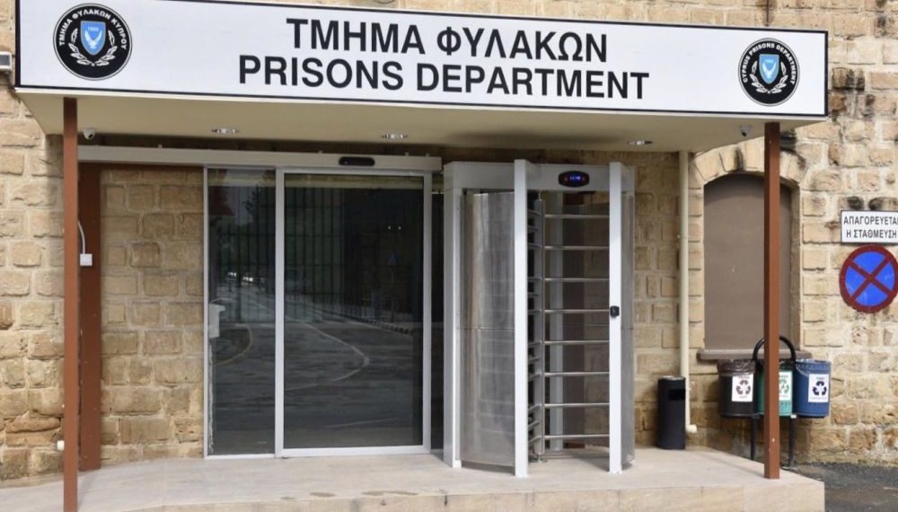 Κίνδυνος μετάδοσης του κορωνοϊού η μαζική μεταφορά κρατουμένων