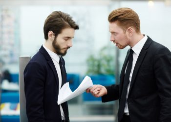 Εργασιακός εκφοβισμός: Το προφίλ του δράστη και συμβουλές αντιμετώπισης