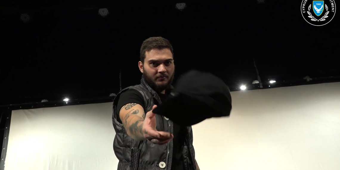 Το τραγούδι κρατούμενου για την παράσταση των Φυλακών