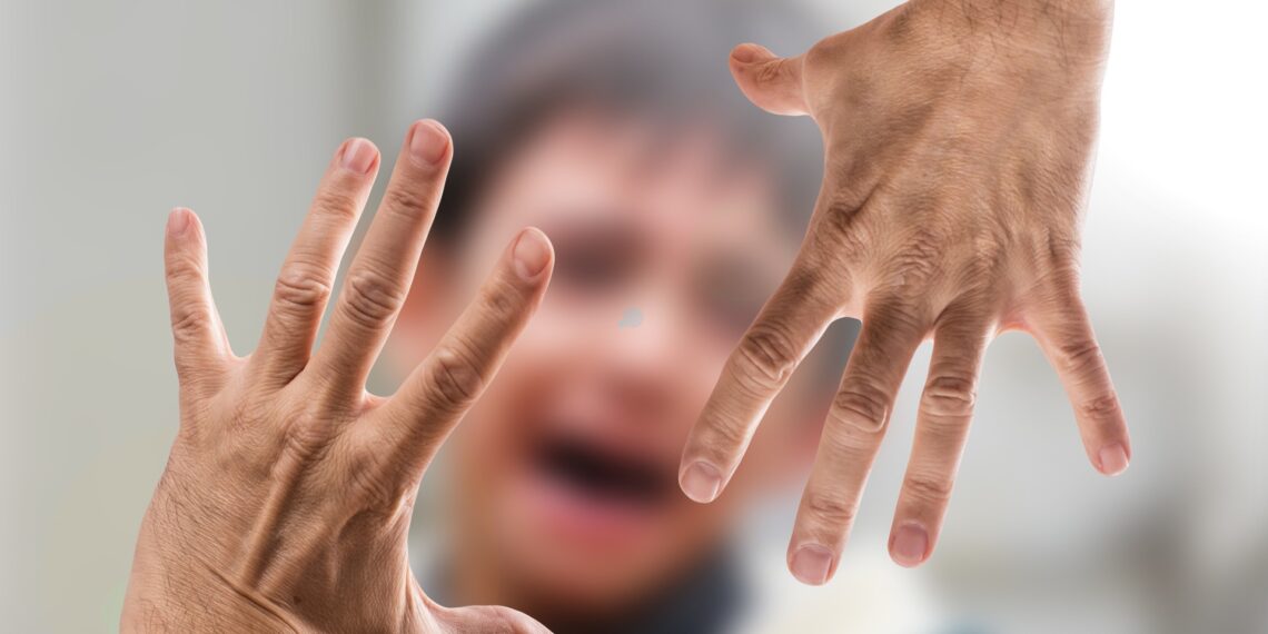 Τα τελευταία 5 χρόνια η ΕΛ.ΑΣ. κατέγραψε 1.118 υποθέσεις κακοποίησης παιδιών