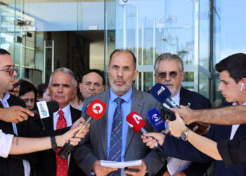 Παύεται ως “ανίκανος να εκτελέσει τα καθήκοντα του” ο Γενικός Ελεγκτής