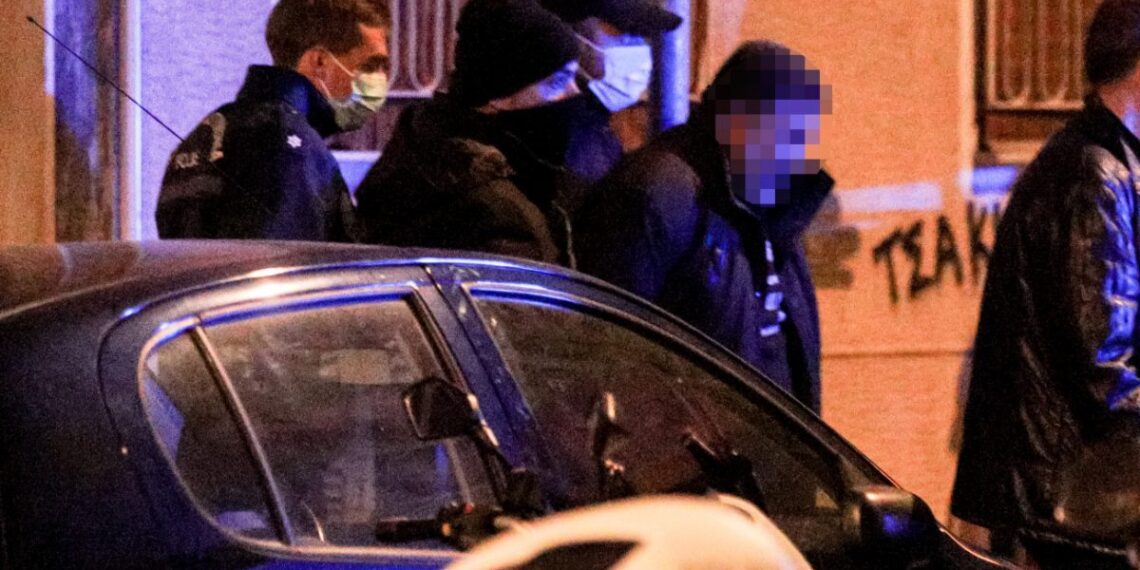 Σκότωσε τη γυναίκα του με σφυρί και την έκρυψε στο πατάρι