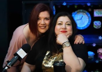 Οι “τοξικοί συγγενείς ώρα μηδέν” πάνε θέατρο με χριστουγεννιάτικη διάθεση