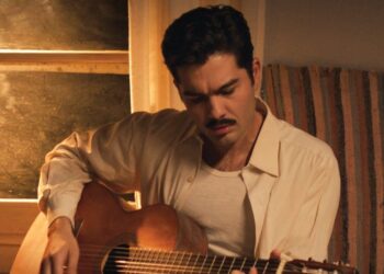 “Υπάρχω”: Γεμίζουν οι αίθουσες και το συναισθηματικό φορτίο